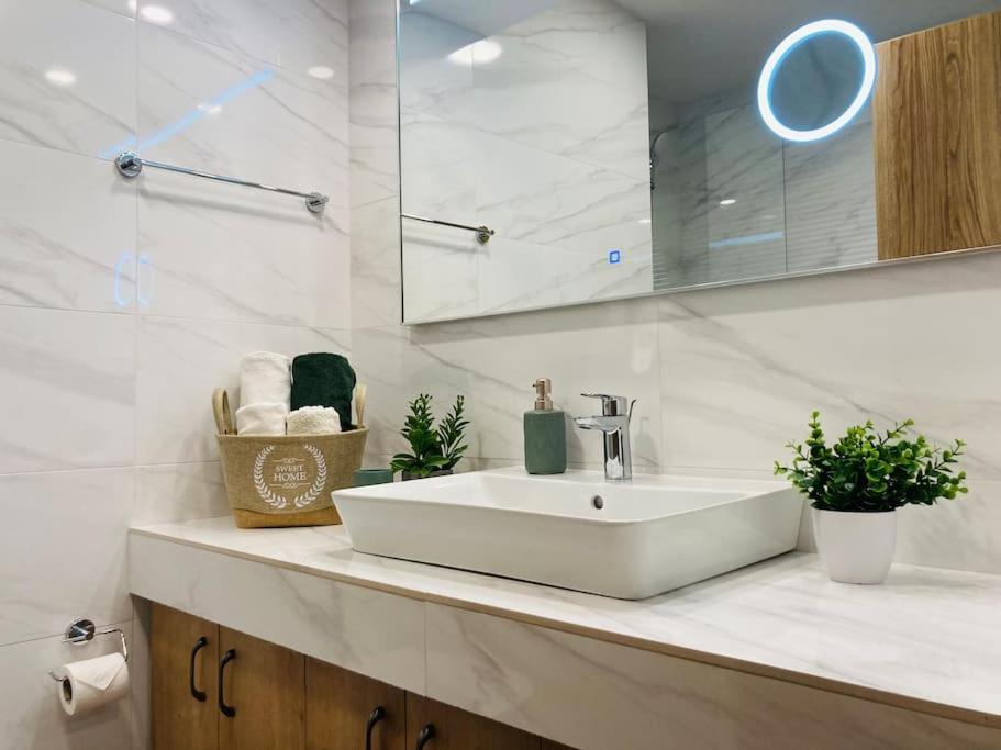The 2Nd Place 2Be Apartment Bucureşti Ngoại thất bức ảnh